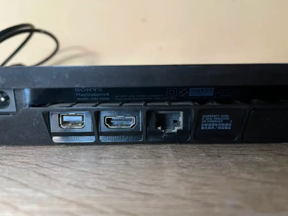 Ps 4 slim CUH - 2106A