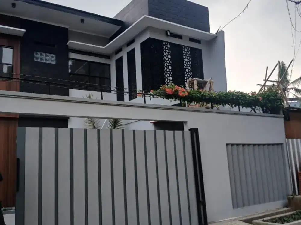 Dijual Rumah Setiabudi Regency Nuansa modern Lingkungan Asri dan Sejuk