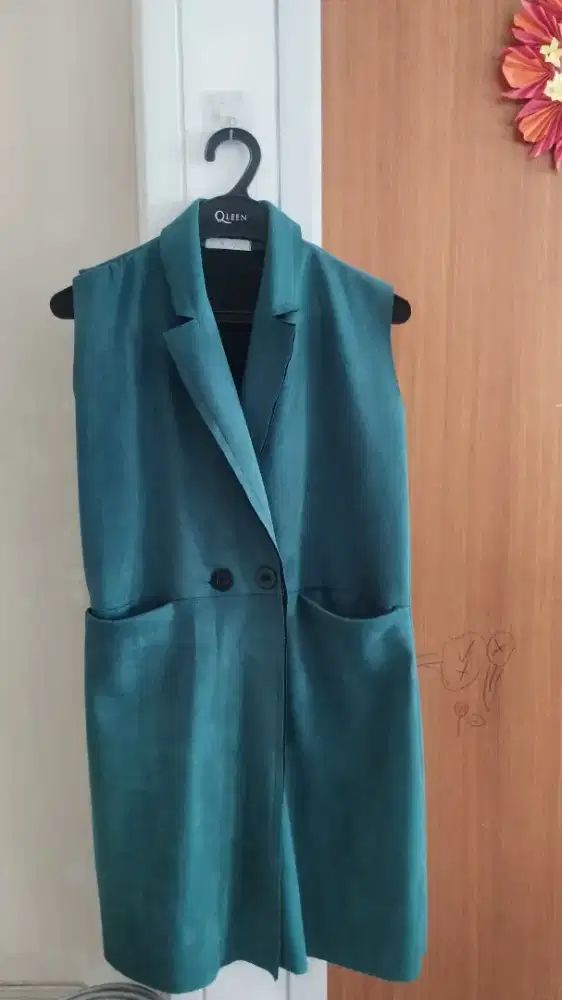 Baju wanita biru muda