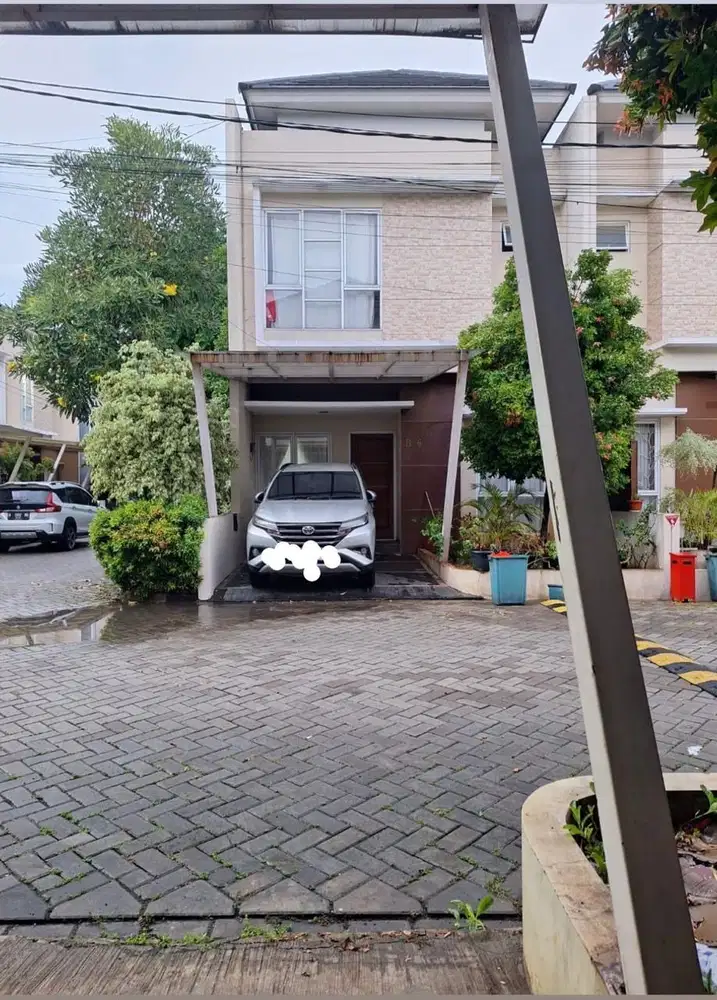 DISEWAKAN RUMAH 2 LANTAI DI GREEN BINTARO INDAH!!