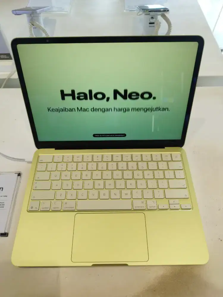 Kredit MacBook Neo 256GB, syarat kredit cukup KTP aja