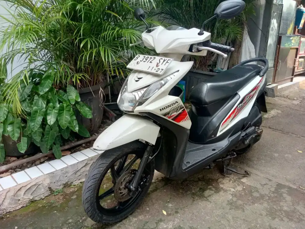 Honda beat FI thn 2014 pajak hidup plat B dki selatan