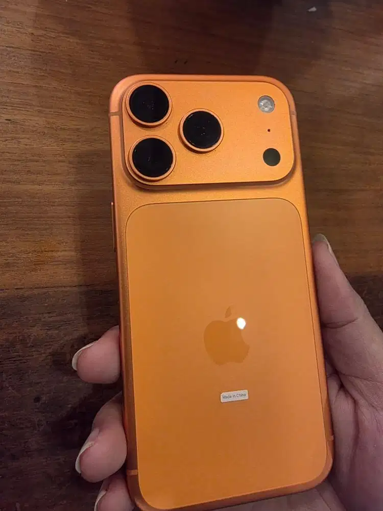 Iphone 17 pro 256  orange mulus
