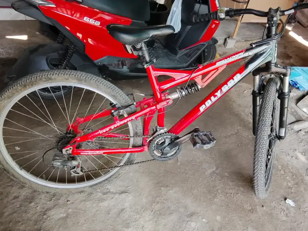 Sepeda MTB Polygon Broadway