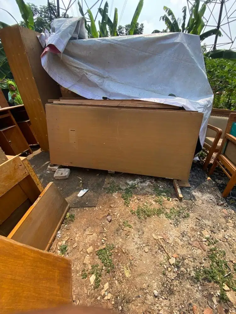 Daun pintu kamar