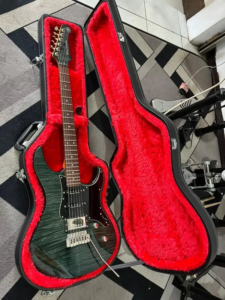 gitar yamaha pacifica 612v II FM anggap aja baru