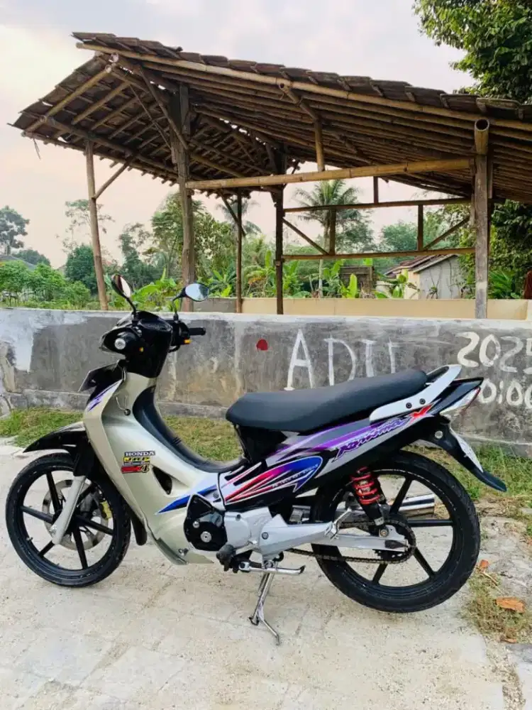 Honda Kharisma 2003