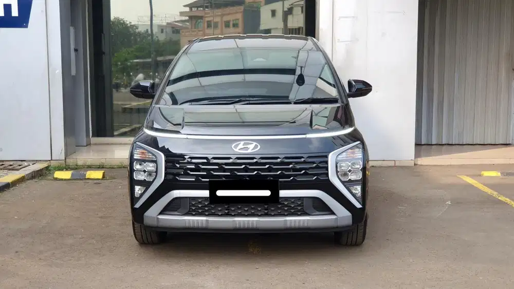 Hyundai stargazer prime 2026 hitam 7 seater