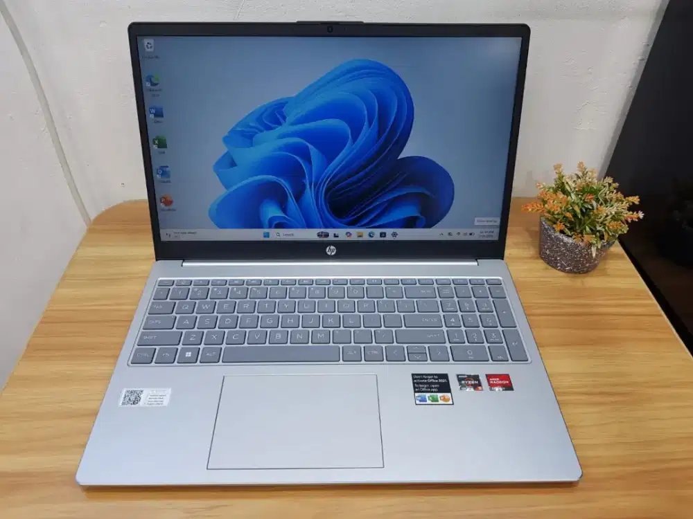 HP 15 RYZEN 5-7530 16GB 512GB WIN 11