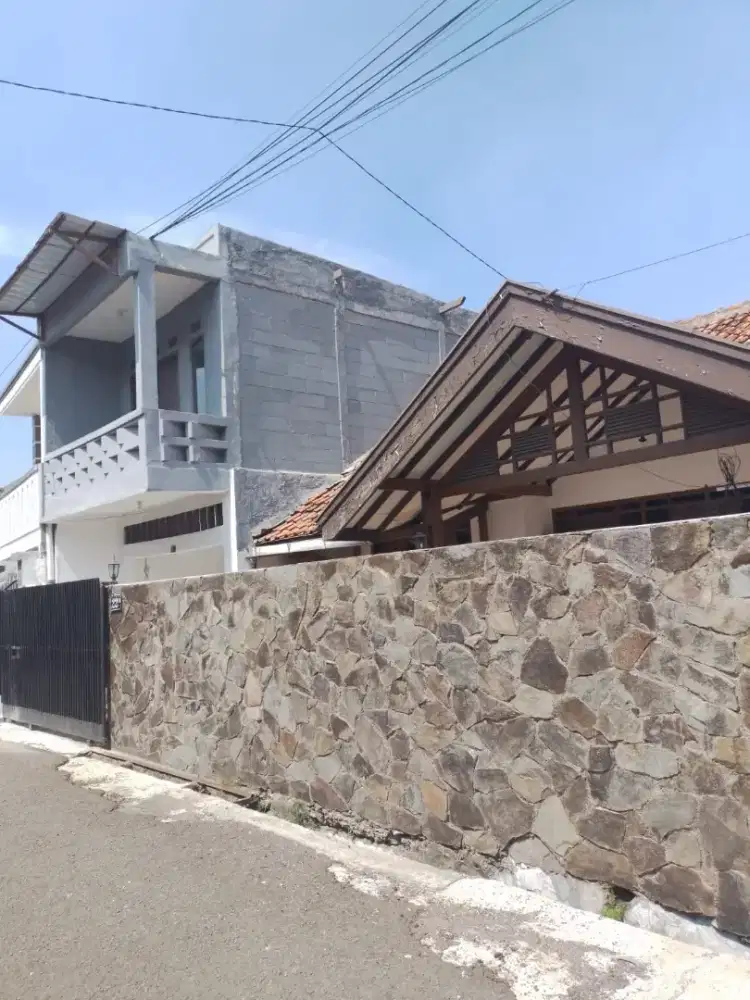 Dijual Cepat 2 rumah gandeng