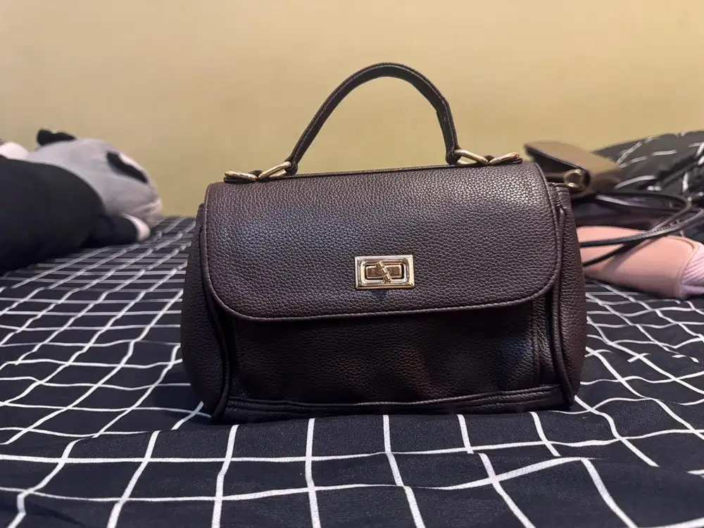 Shoulder Bag / Hand Bag