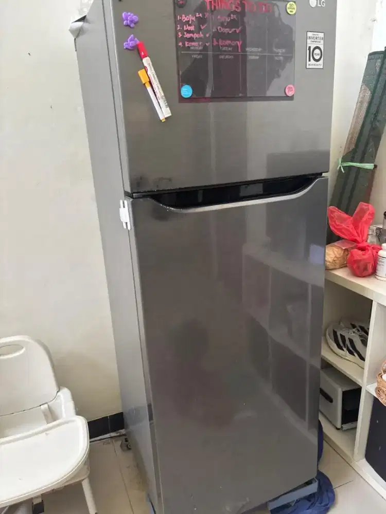Kulkas 2 pintu LG smart inverter