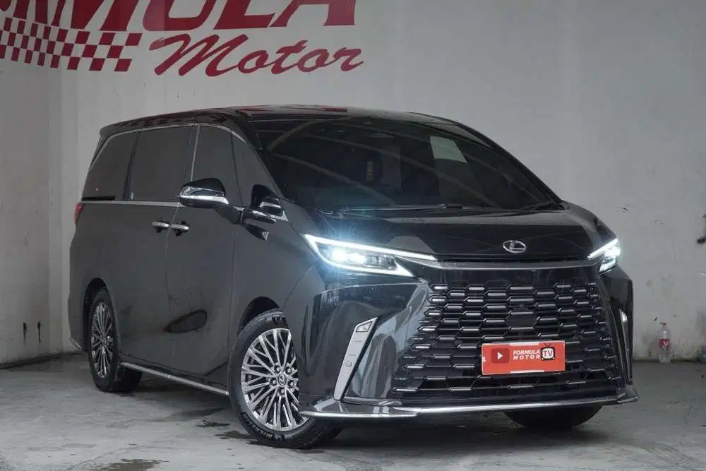 Lexus LM350 Hybrid 2024 Hitam
