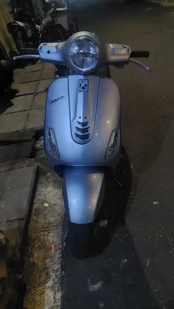 Vespa LX iget 125 2022