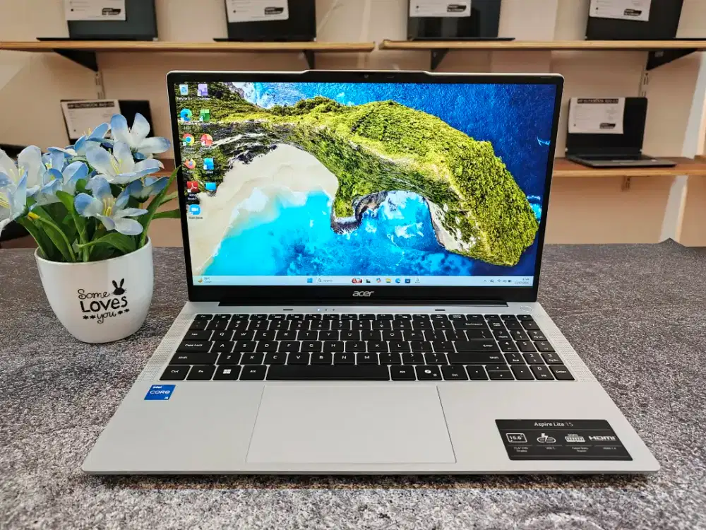 BU! Laptop Bekas Siap Pakai! Acer Aspire AL15-71P RAM 8 GB