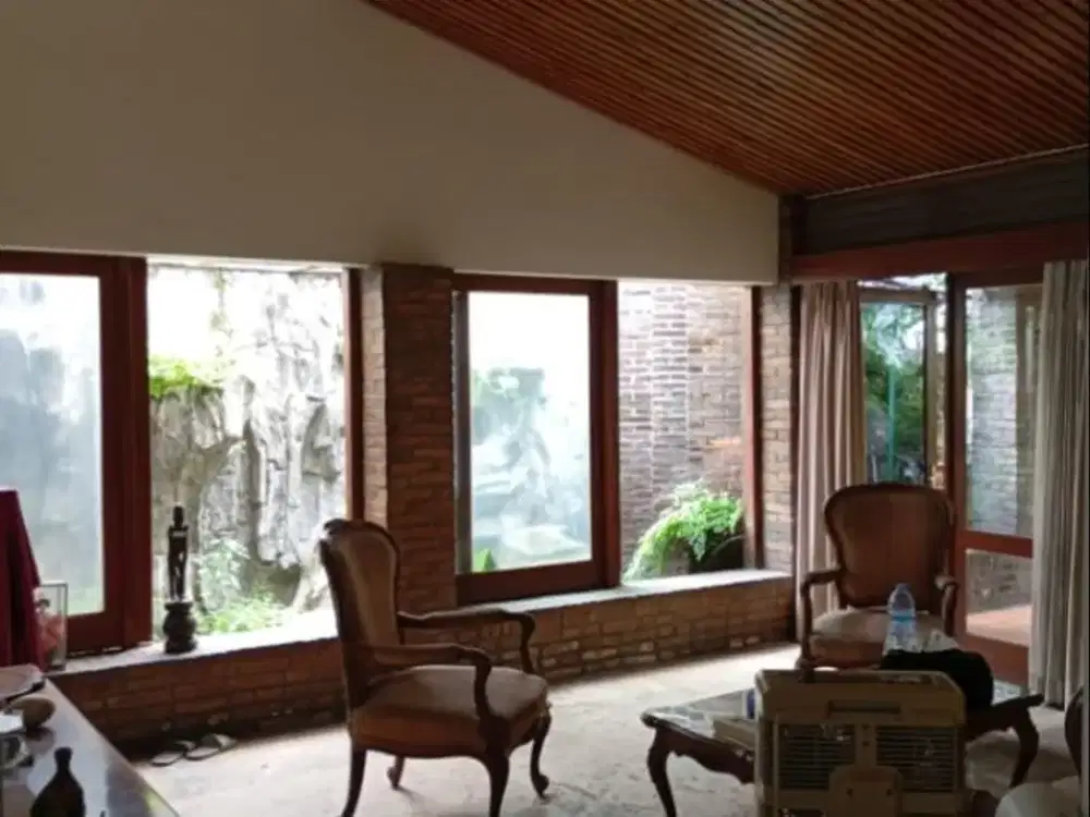 Rumah 2 Lantai di Warung Jati Timur Kalibata Jakarta Selatan!
