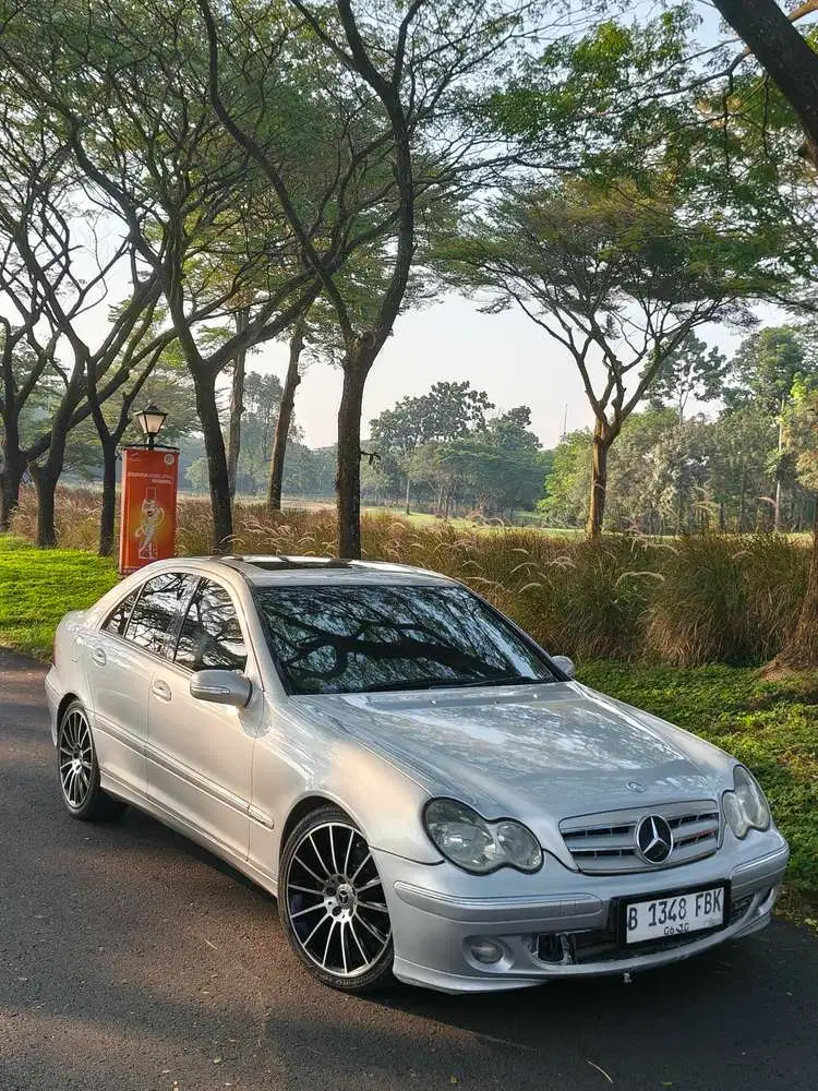 Mercedes-Benz C240 2005 Bensin