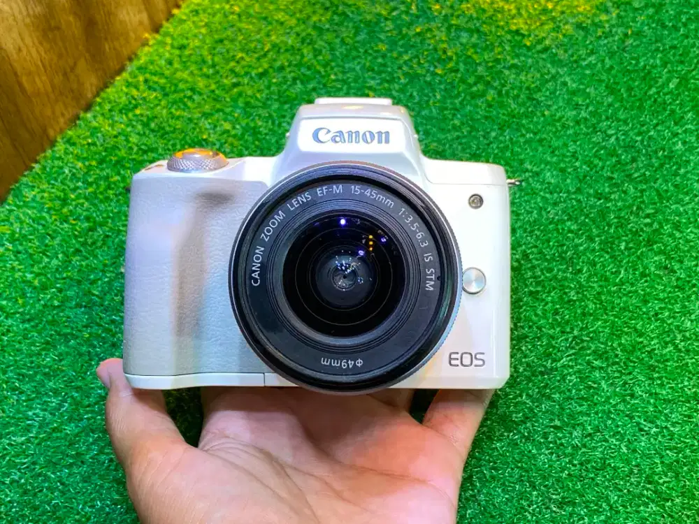 Kamera Canon EOS M50