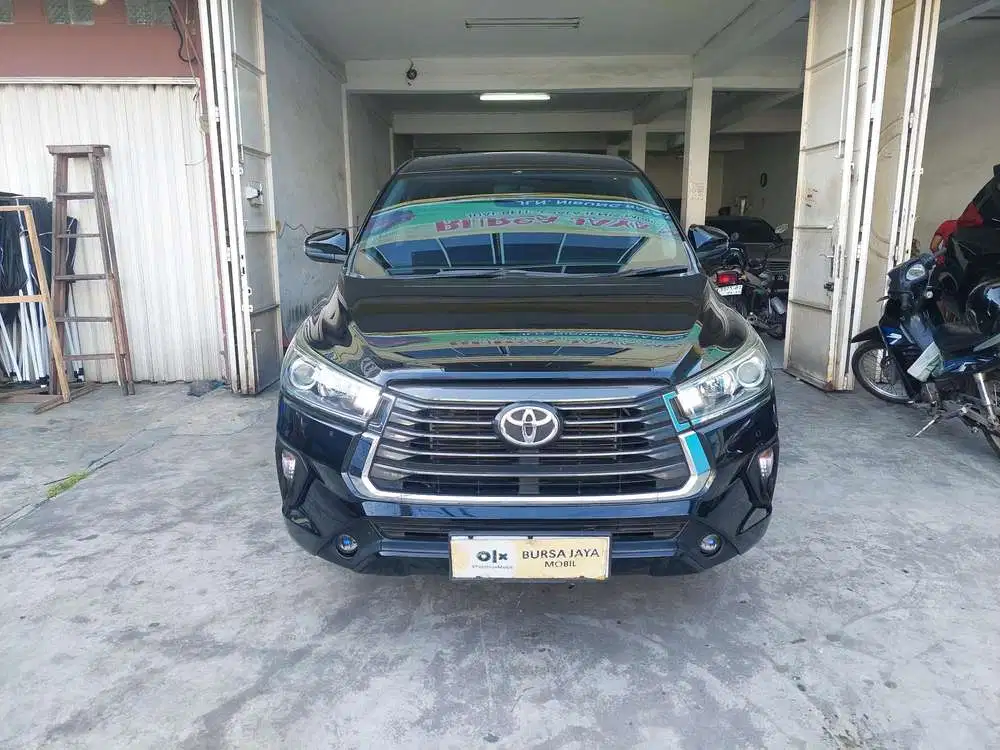 TOYOTA INNOVA V 2.4 MATIC DIESEL HITAM 2021