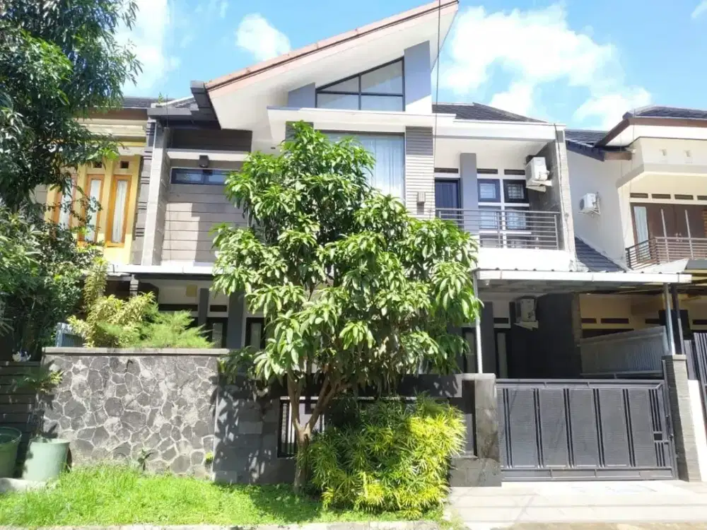 Dijual Rumah Buah Batu Regency LUX dan Asri Dekat Tol Buahbatu Full Furnish tinggal Bawa Koper Saja