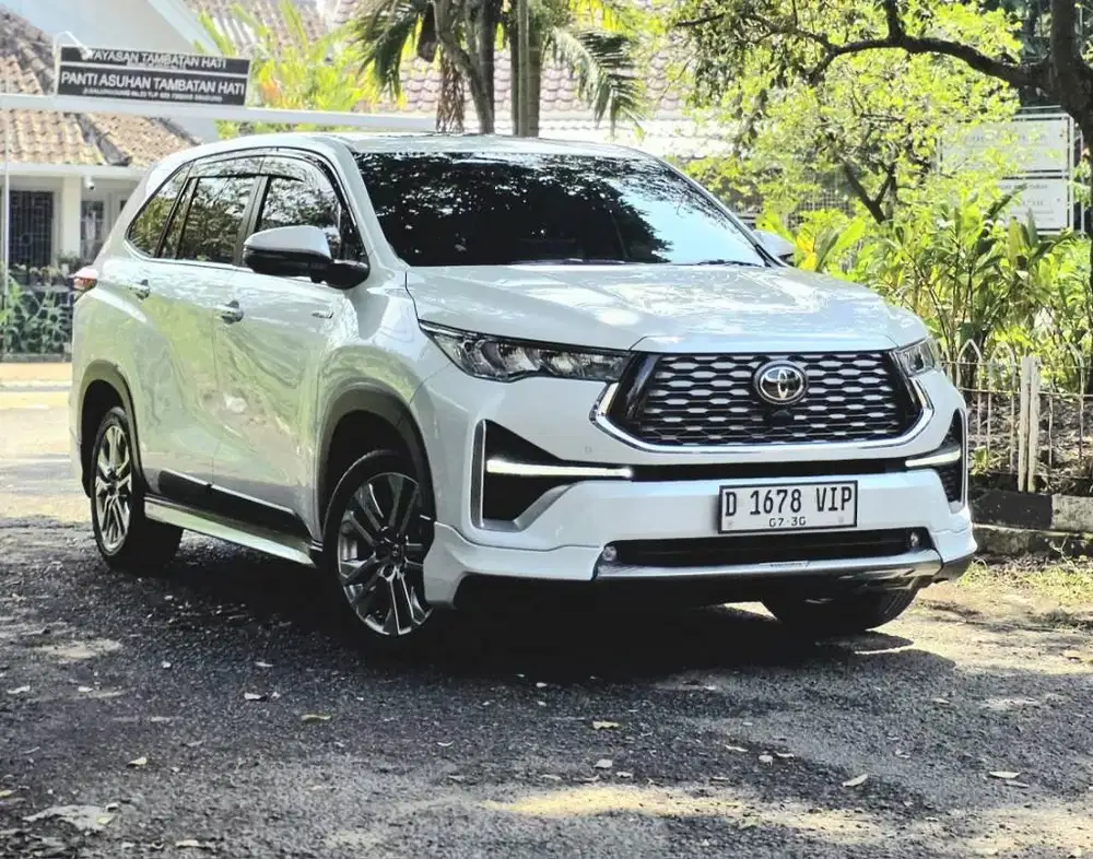 ZENIX Q HV TSS MODELISTA 2.0 AT 2025 LowKM 19rb RECORD TOYOTA BANDUNG
