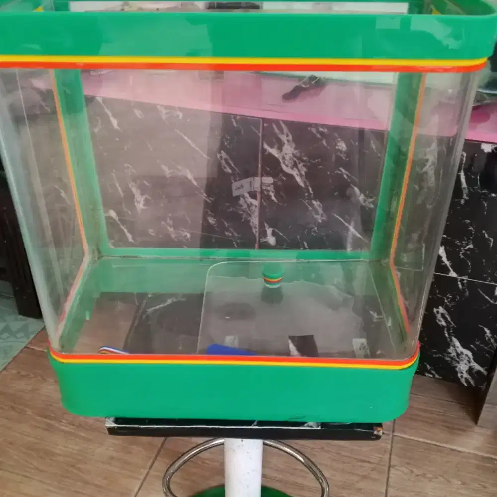 Di jual tempat air es