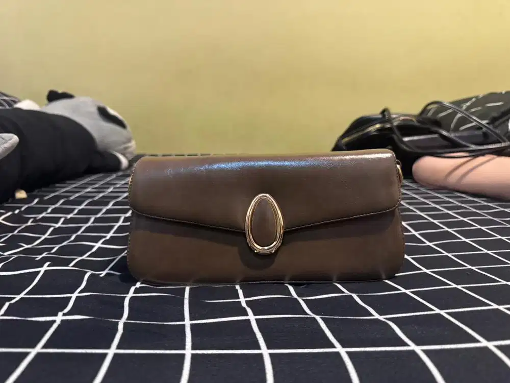 Hand Bag / Shoulder Bag