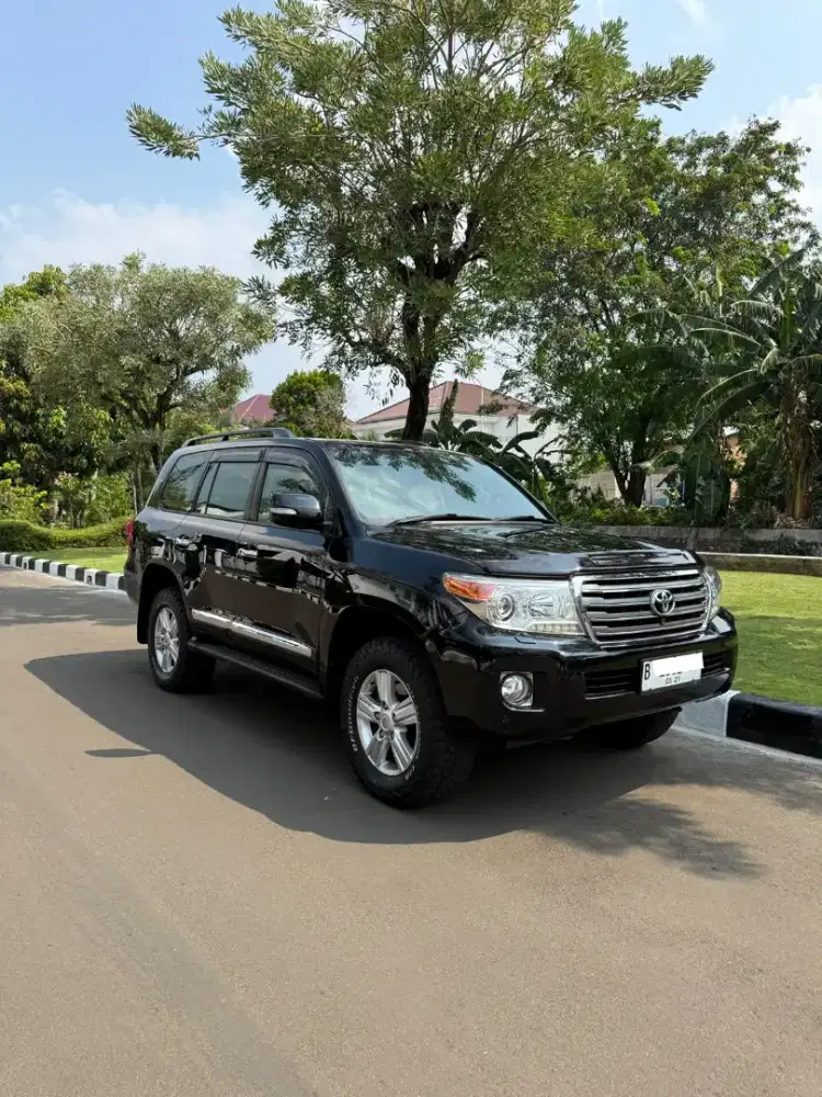TOYOTA LAND CRUISER VX200 ATPM — 2012