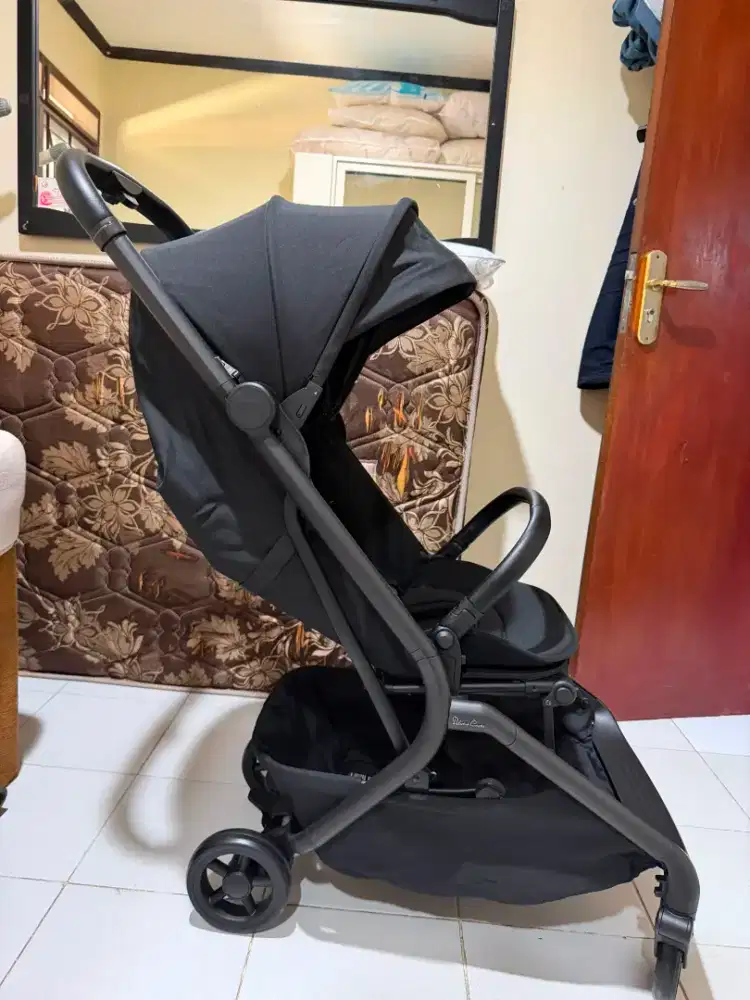 Silver Cross Nia Onyx Compact Travel Stroller