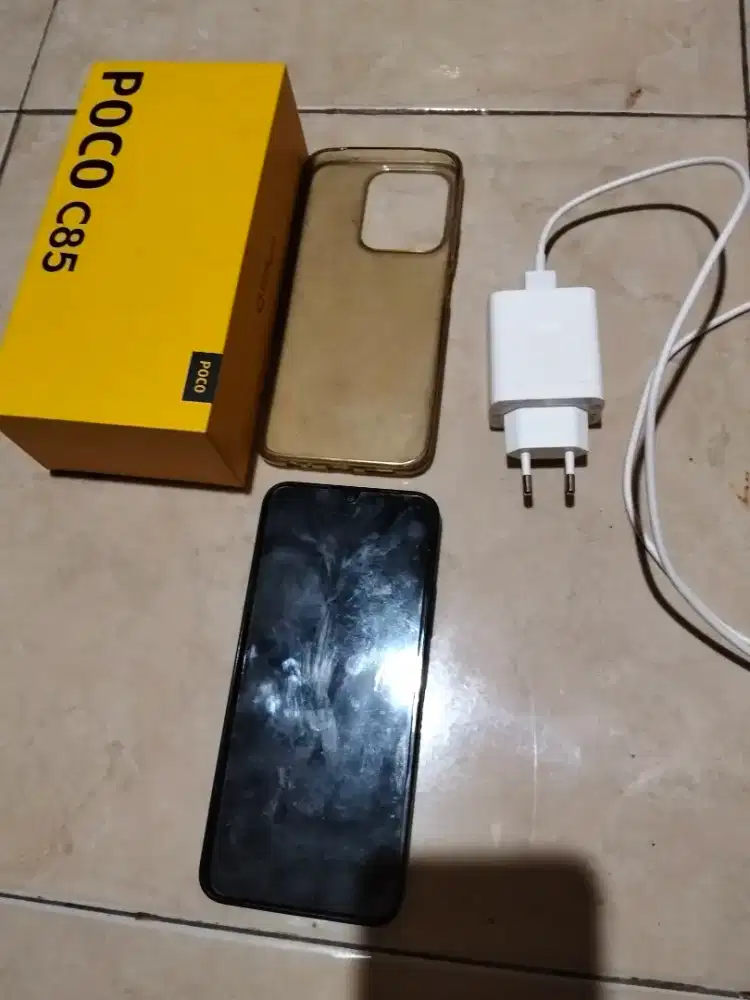 Xiomi Poco c85 lnkap fullset normal minus bezelnya aja hrga nego tipis