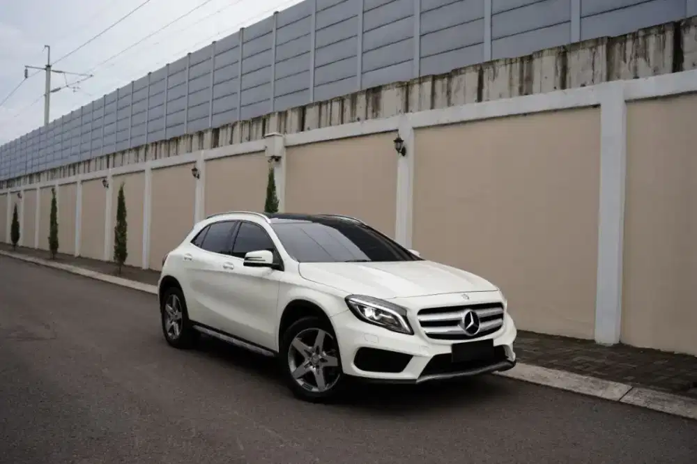 Mercedes Benz GLA200 AMG Line Panoramic 2016/2017 (B)