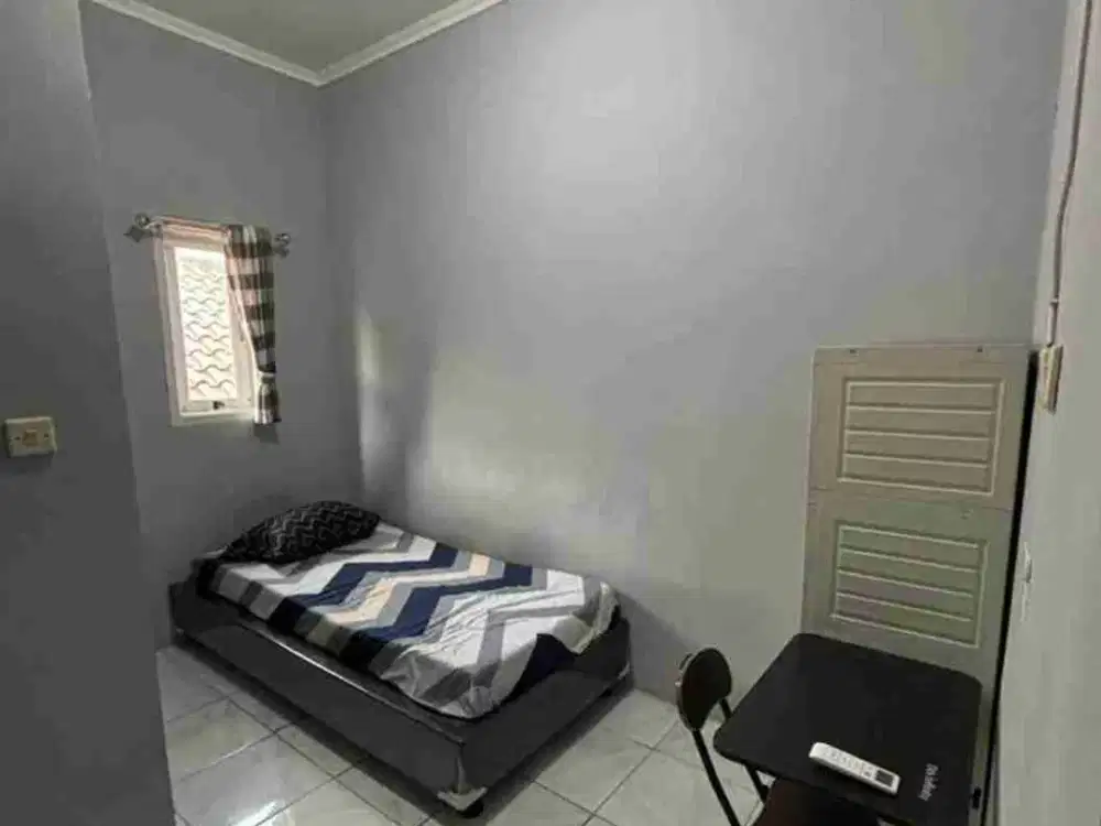 Di sewakan kamar kos full furnished lokasi sangat strategis dekat perumahan vertihome cibubur dan CitraGran Cibubur. jln Swadaya 2 no 50 Leuwinanggung.