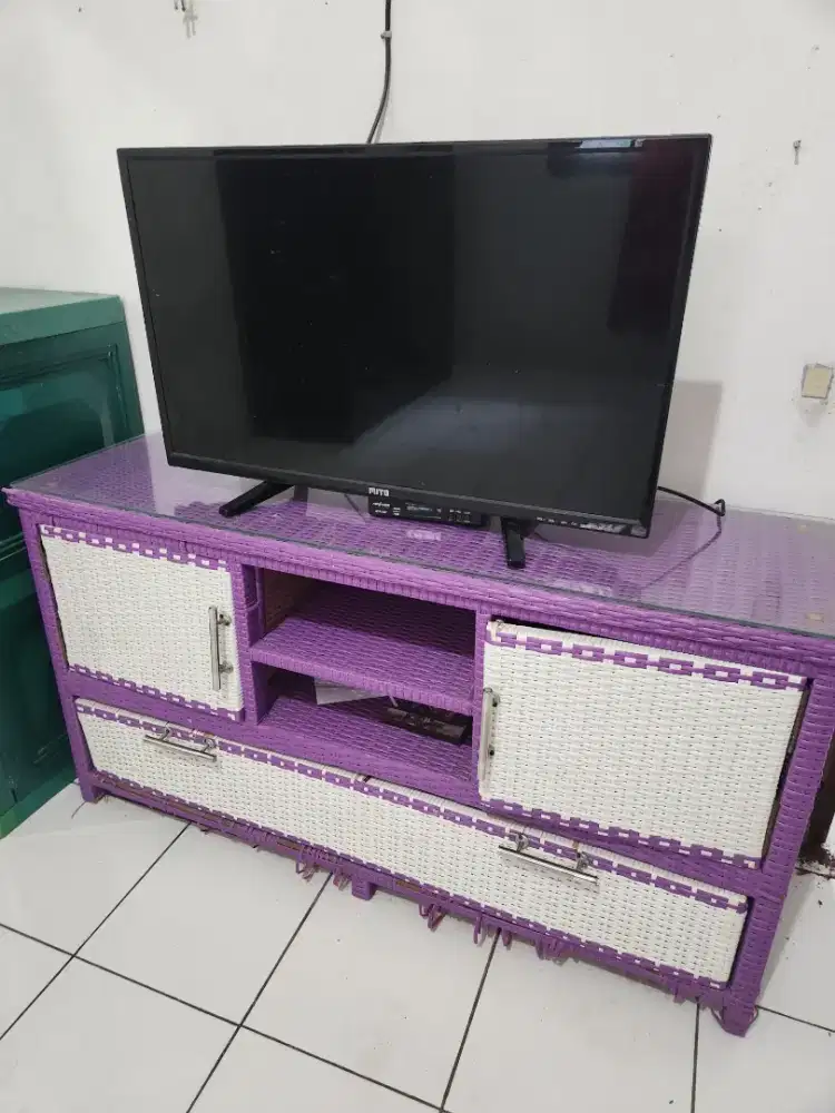 TV LED Mito 32 inch beserta Rak nya