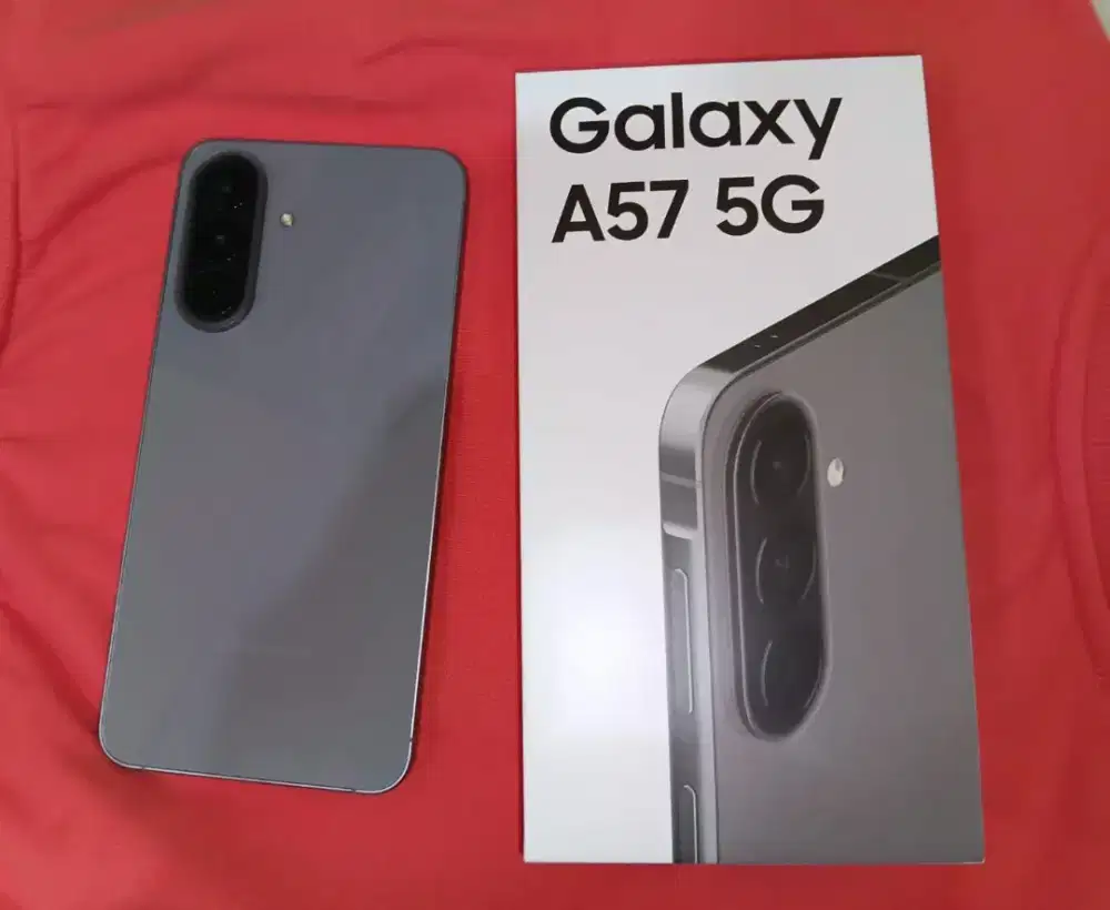 Samsung A57 8/256 silver like new