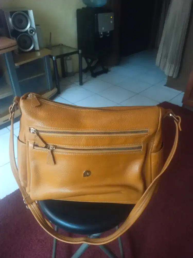 Papillon leather bag