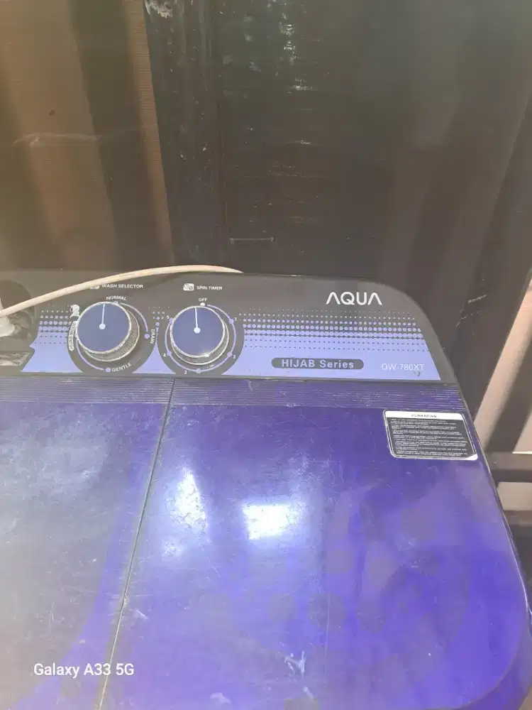 Mesin cuci 2tabung merk AQUA