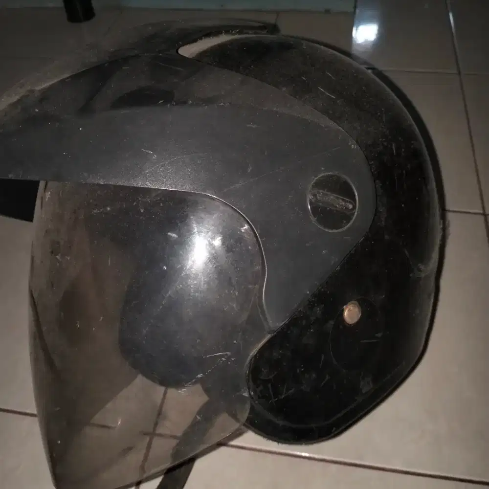 Di jual nih helm