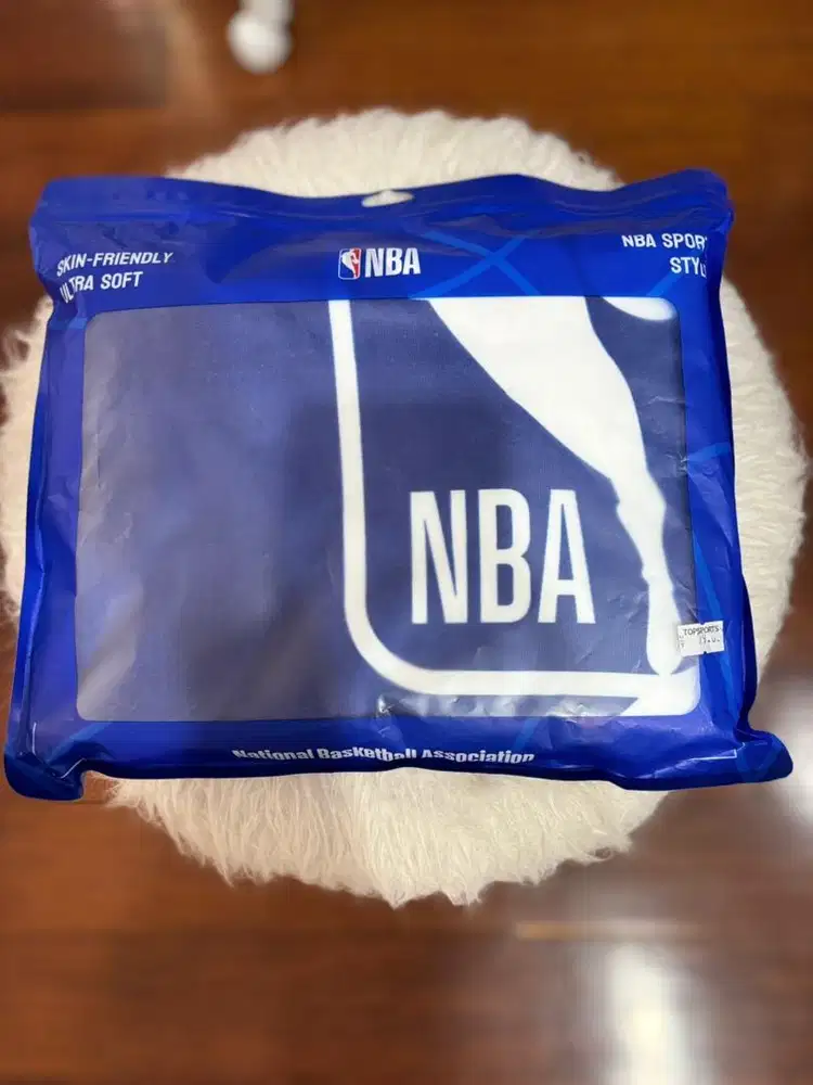 Handuk NBA official