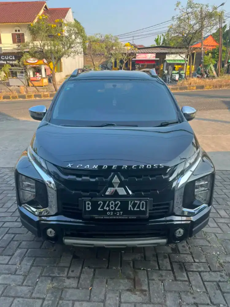 Mitsubishi Xpander Cross 2022 AT CVT Hitam