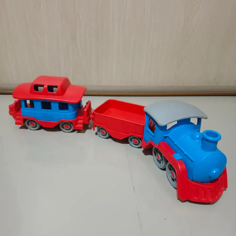 Green Toys Train, Mainan Kereta Api