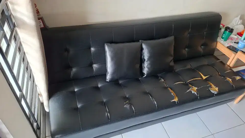 SOFA BED BEKAS WARNA HITAM