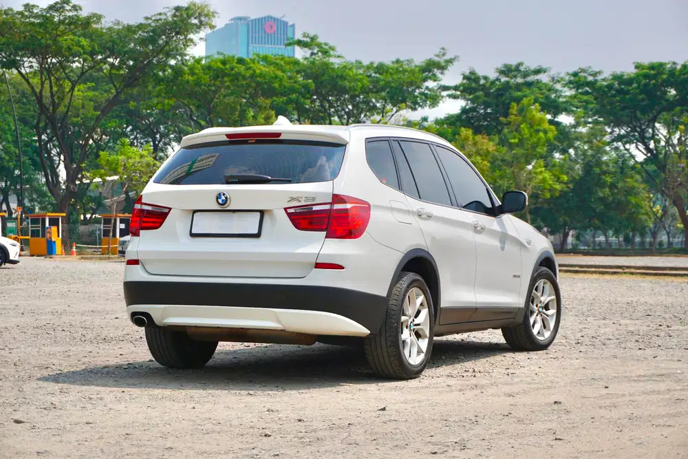 PANORAMIC ! LOW ODO ! BMW X3 F25 xDrive20i Bensin AWD 2014 / 2015