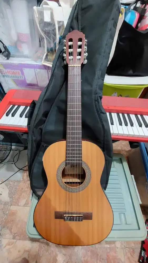 Gitar akustik 1/2 cort ac50 op cek gambar