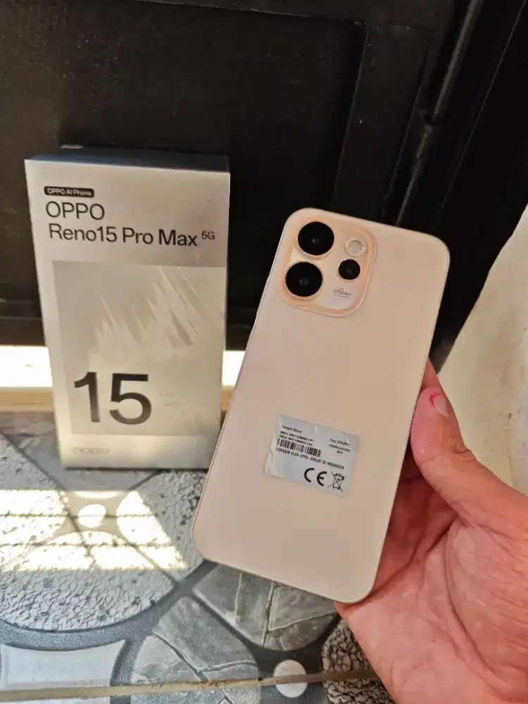 Oppo Reno 15 Pro Max 5G 12/512GB Fullshet Likenew