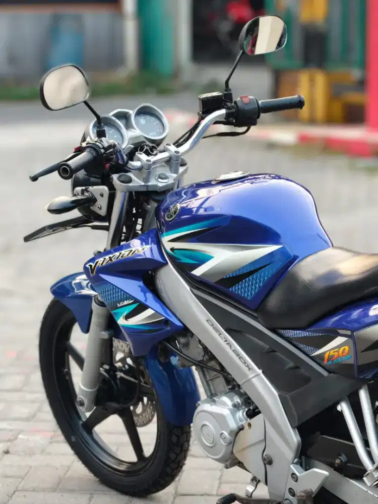 VIXION OLD BIRU