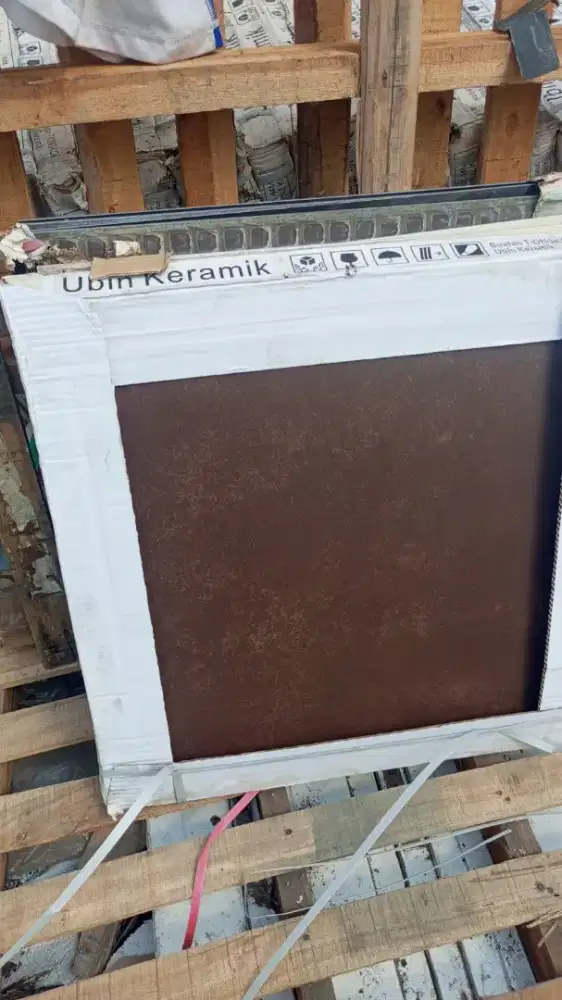 granit tile kwalitas 1