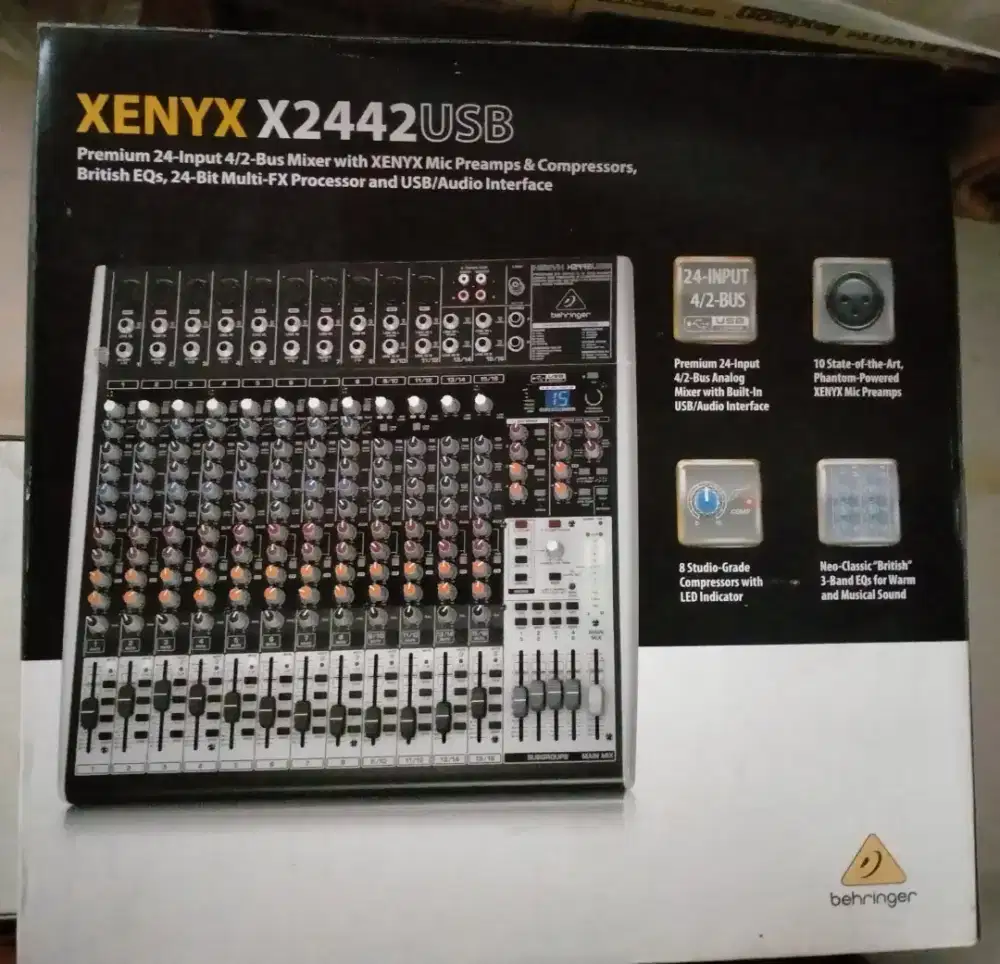 Mixer Behringer Xenyx X2442USB