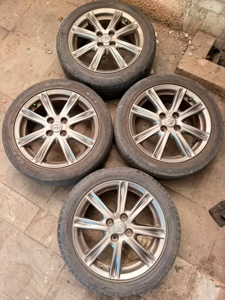 Velg original yaris lele R16