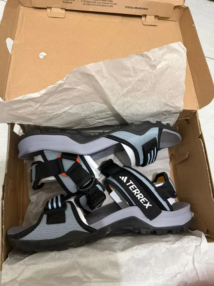 Sandal Gunung Adidas Terrex Cyprex Ultra Sandal DLX - HP8652, 10