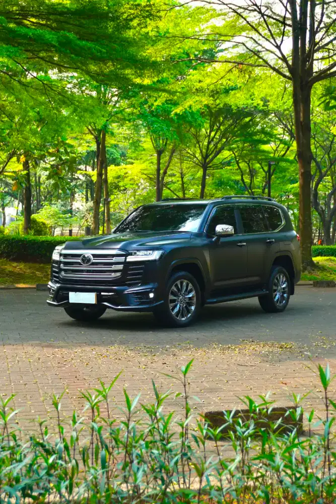 TOYOTA LAND CRUISER 300 VX-R 4X4 AT 2023